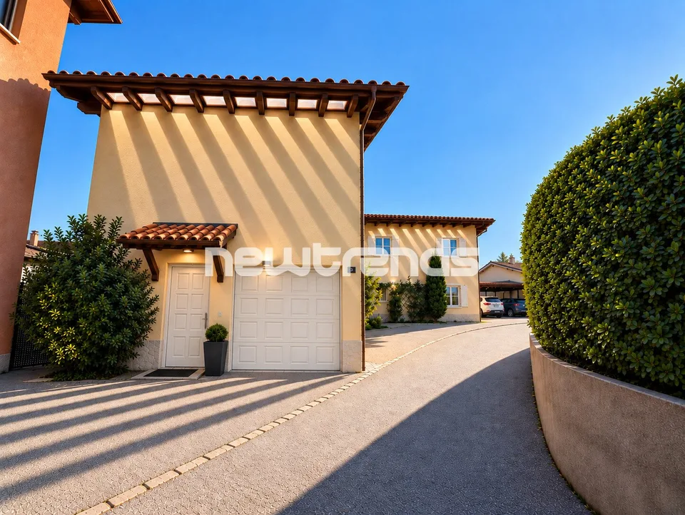 Vente d'une grande maison bifamiliale avec jardin privé – photo 11 sur 11