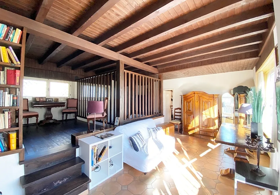 Vendesi ampia casa bifamiliare con giardino privato – foto 6 di 13