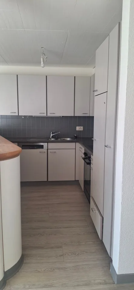 Appartement lumineux de 3 pièces avec balcon à Porrentruy – photo 2 sur 10