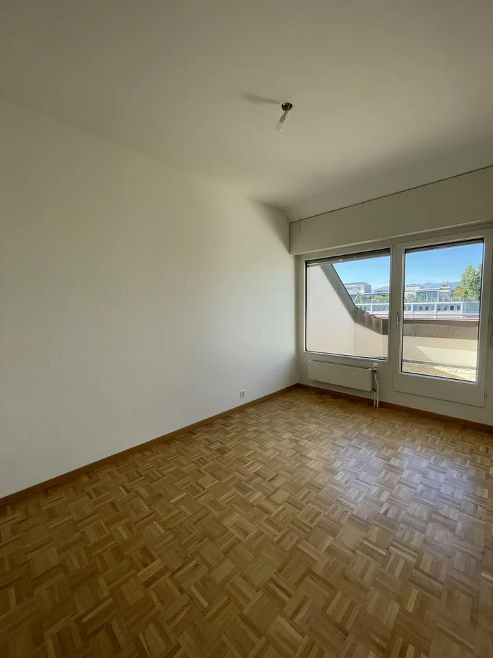 À louer à Champel - Appartement traversant de 4 pièces en attique – photo 9 sur 11