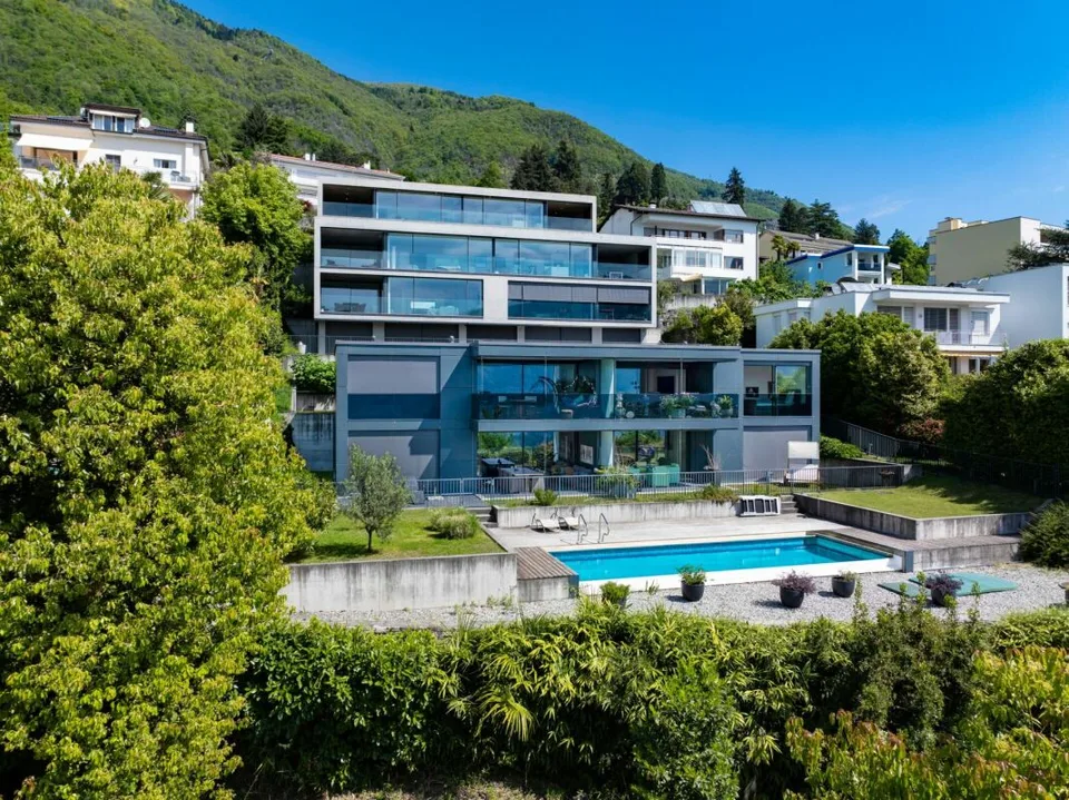 Moderno app. di 3.5 locali con vista lago e piscina – foto 13 di 13