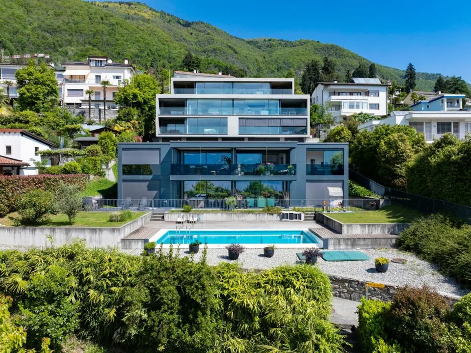 Moderno app. di 3.5 locali con vista lago e piscina – foto 2 di 13