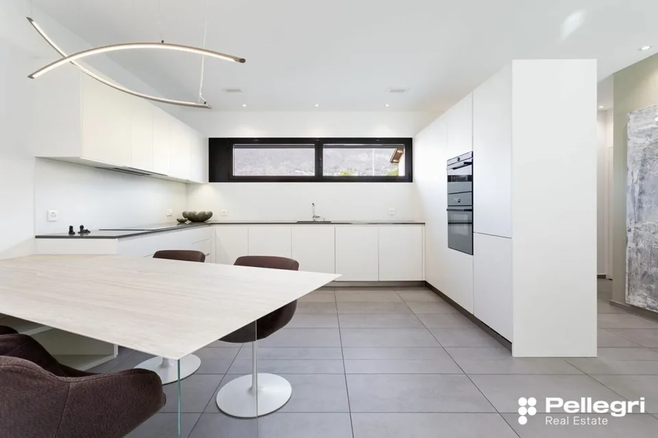 Elegante 4.5 Zi.-Wohnung in zentraler Lage mit grosszügiger Terrasse – photo 3 sur 7