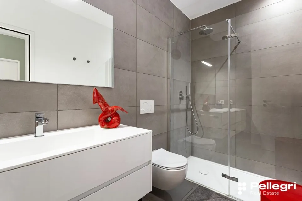 Elegante 4.5 Zi.-Wohnung in zentraler Lage mit grosszügiger Terrasse – photo 6 sur 7