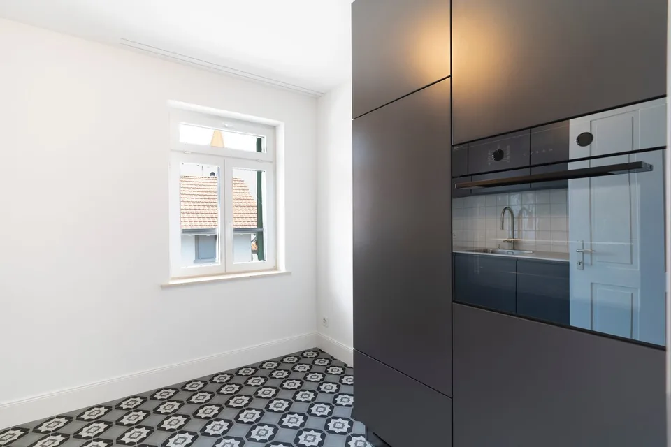 Charmante 4.5-Zimmer-Wohnung mit privatem Gartenteil – Foto 2 von 6