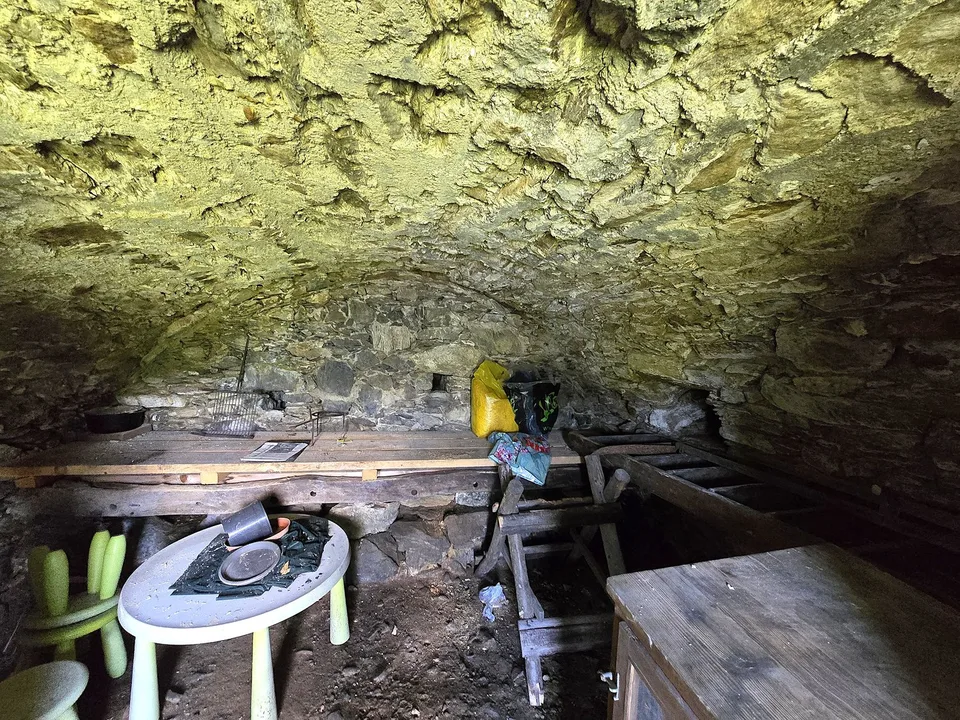 schönes Berghaus inmitten der Natur mit Seeblick und Land – foto 16 di 24