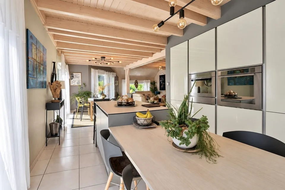 Chalet contemporaneo di 160 m² su 1,56 ettari di terreno con strutture equestri – foto 22 di 30