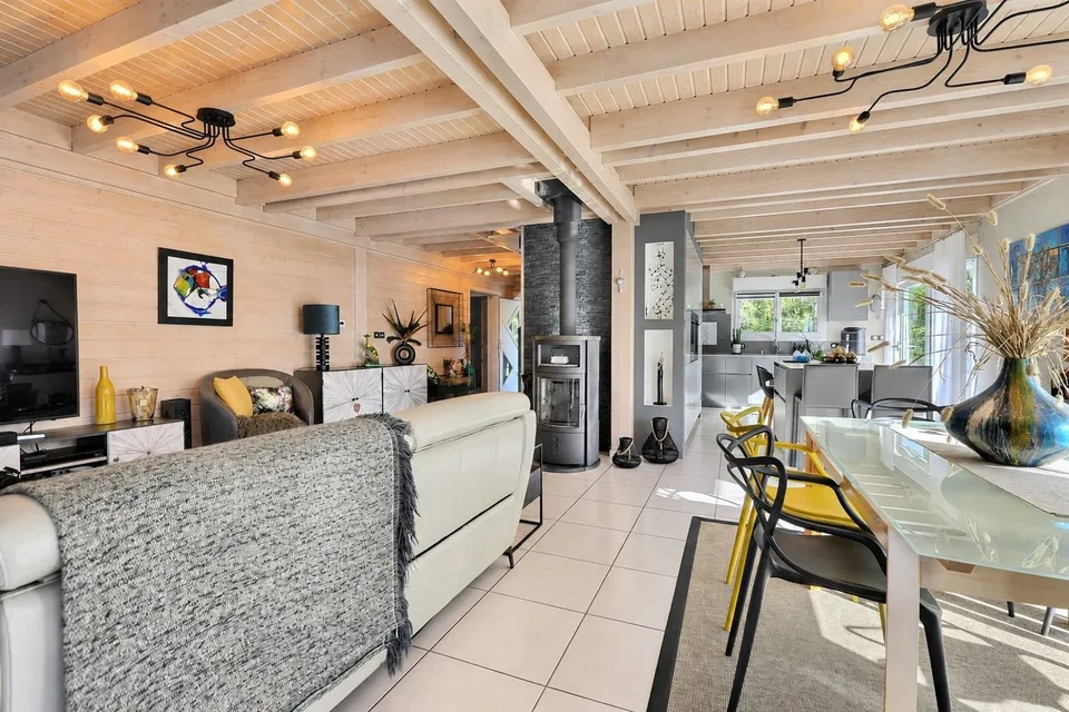 Chalet contemporaneo di 160 m² su 1,56 ettari di terreno con strutture equestri – foto 24 di 30