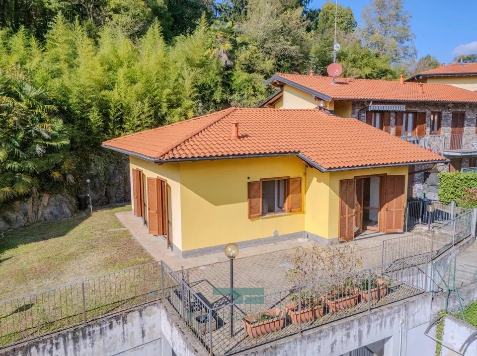 Apartment with garden and garage – photo 2 of 13