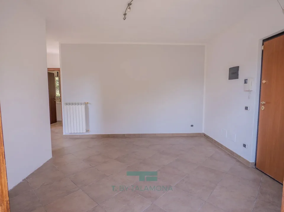 Apartment with garden and garage – photo 4 of 13