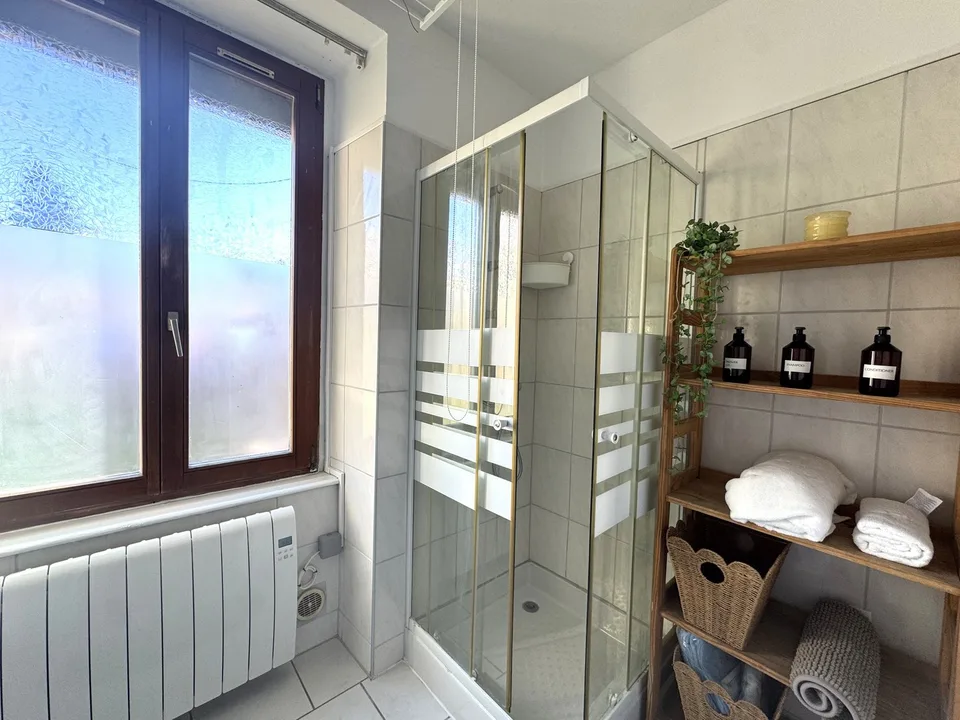 T.2 furnished – photo 6 of 7