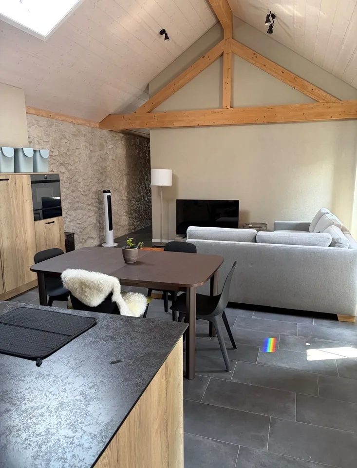 3,5 pièces lumineux, 85 m², cave et galetas Concise (VD) – Foto 8 von 11
