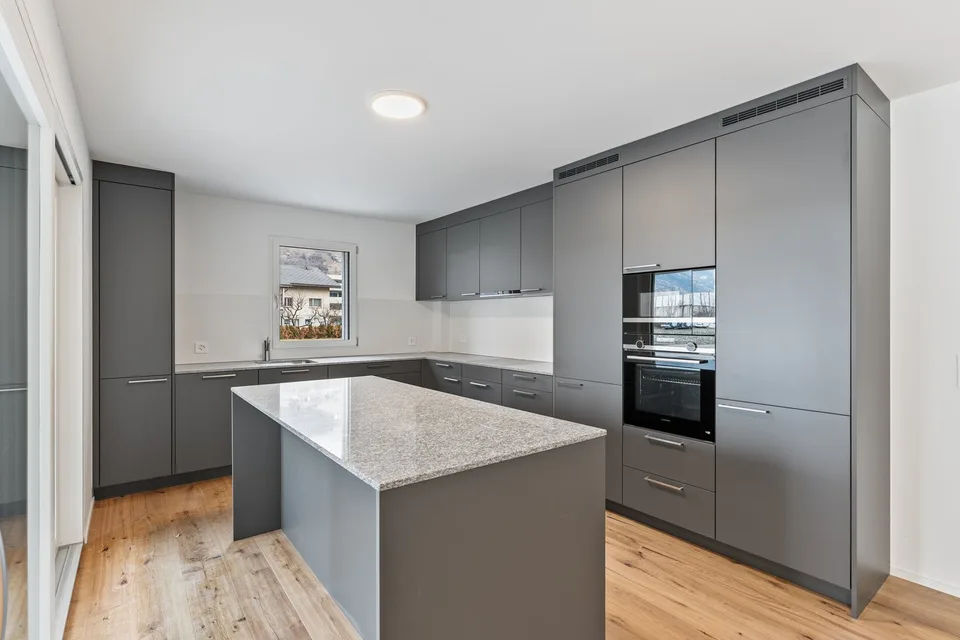 möbiliertes WG Zimmer in 5.5-Z-Gartenwohnung - Neubau – Foto 4 von 14