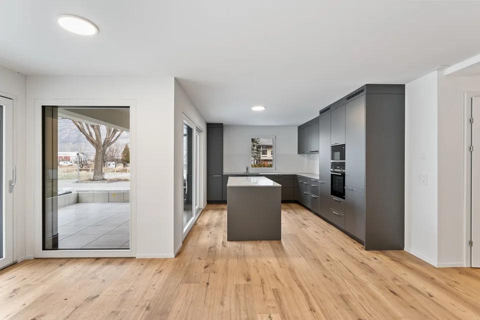 möbiliertes WG Zimmer in 5.5-Z-Gartenwohnung - Neubau – Foto 3 von 14