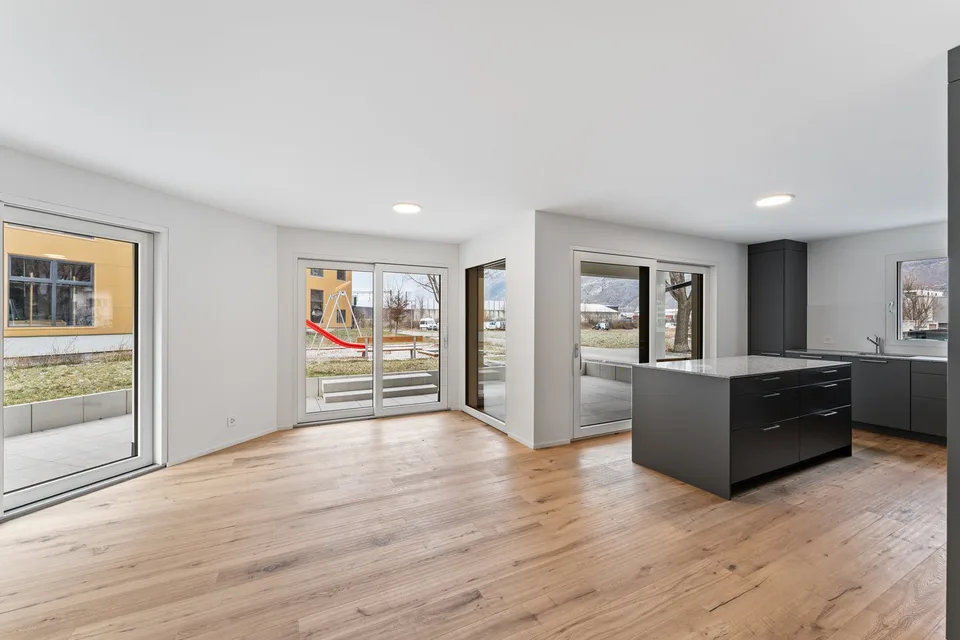 möbiliertes WG Zimmer in 5.5-Z-Gartenwohnung - Neubau – Foto 5 von 14