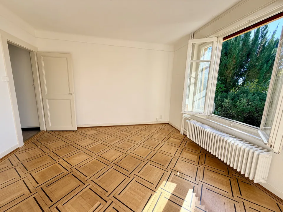 Chailly - Einzelvilla in ruhiger Lage in malerischer Umgebung – Foto 3 von 10