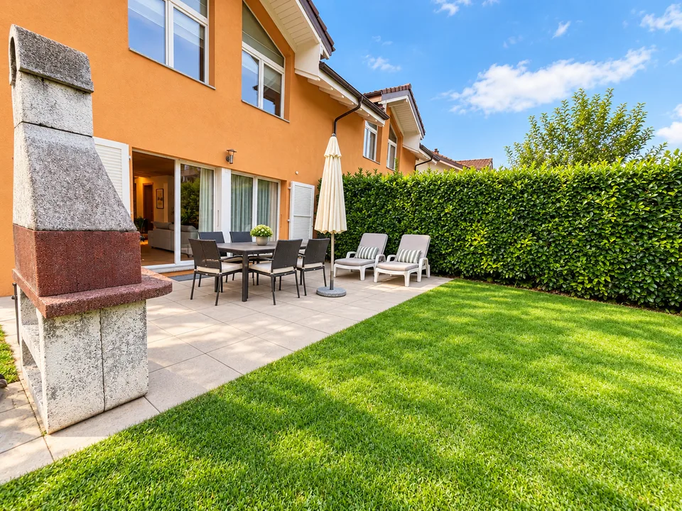 VILLA MIT GROßEM GARTEN ZU VERKAUFEN IN VOUVRY – Foto 5 von 8