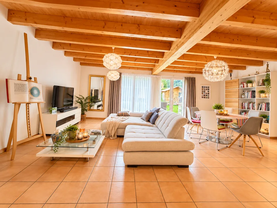 VILLA MIT GROßEM GARTEN ZU VERKAUFEN IN VOUVRY – Foto 2 von 8