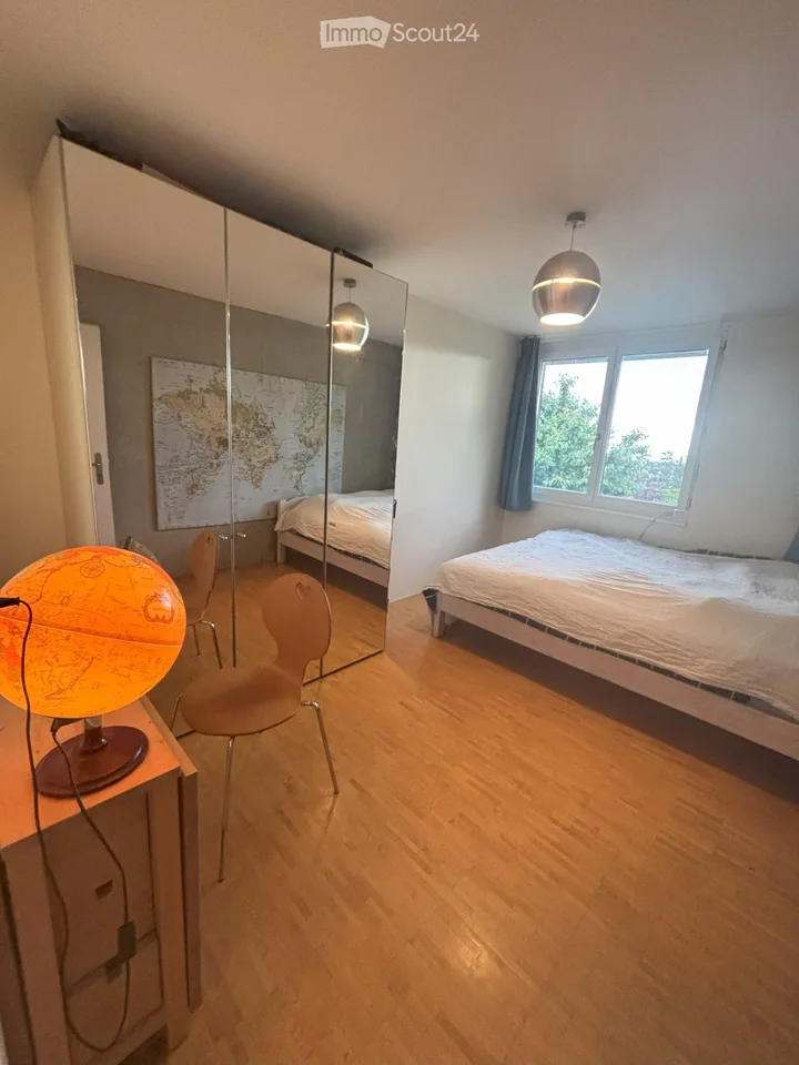 MOBILIERTES ZIMMER IN TRÄUMHAFTER WG IN LAUSANNE – Foto 4 von 5