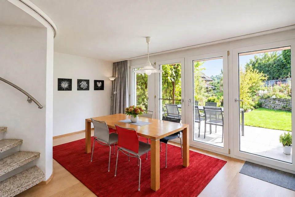 Ein Zuhause mit Charakter, Garten und Raum für Ihre Ideen – in Wilen bei Wollerau – Foto 9 von 23