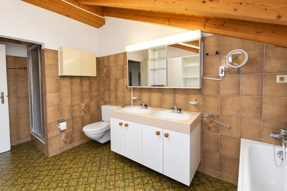 Ein Zuhause mit Charakter, Garten und Raum für Ihre Ideen – in Wilen bei Wollerau – Foto 20 von 23
