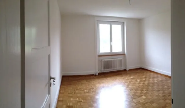 Appartamento di 4 locali con balcone e vista aperta sulla verde – foto 3 di 6
