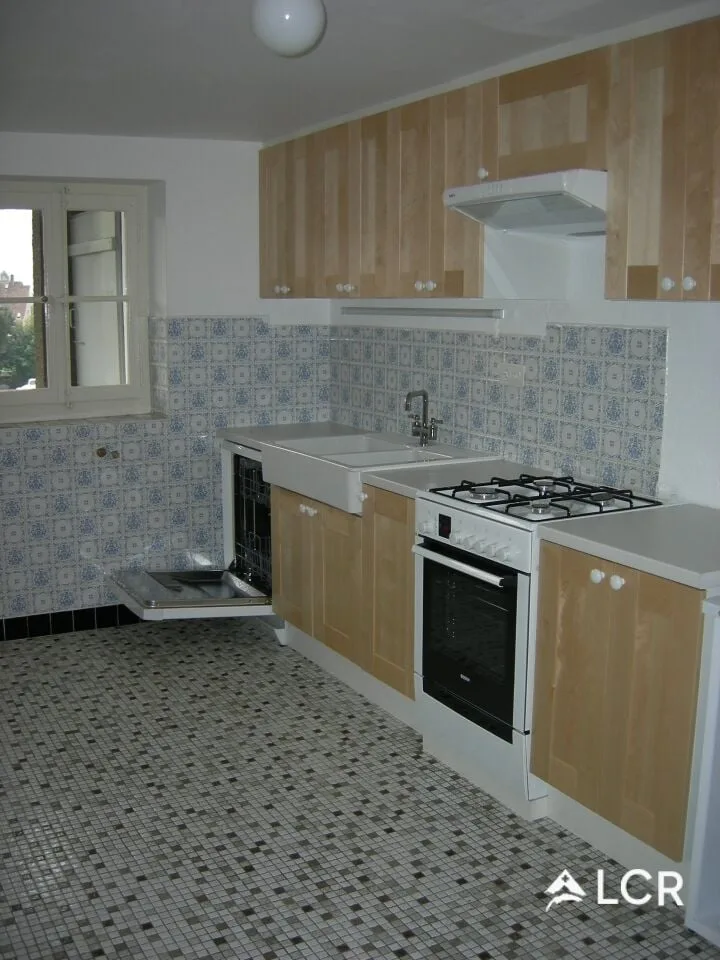 Schönes Mietshaus / 5 Wohnungen / 2 Gewerberäume – Foto 4 von 9
