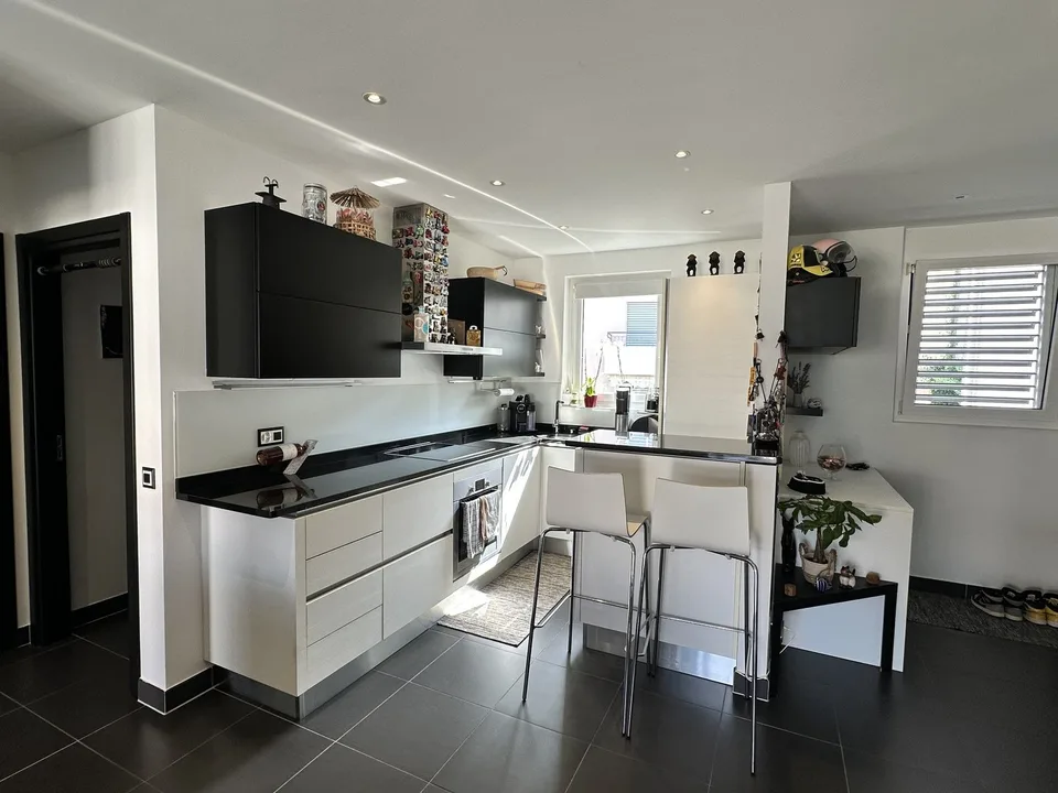 CURATO E MODERNO 3.5 A VILLA LUGANESE CON GRANDE TERRAZZA – foto 5 di 13