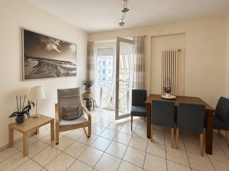INTERESSANTE APPARTAMENTO 2.5 VICINO AL CENTRO – foto 3 di 13