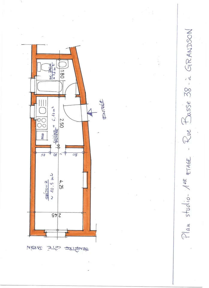 Studio au 1er étage – photo 2 sur 5