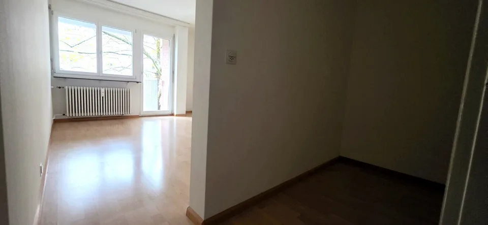 APPARTAMENTO 2 LOCALI CON DUE BALCONI VICINO CLARAMATTE – foto 6 di 7