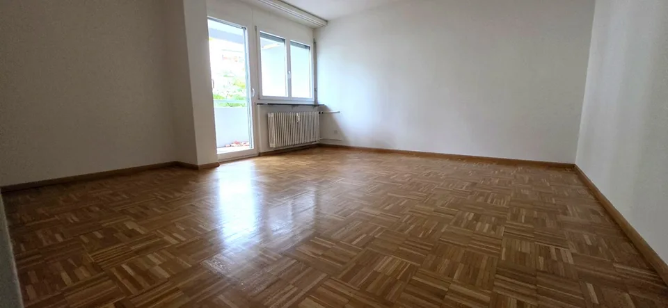 APPARTAMENTO 2 LOCALI CON DUE BALCONI VICINO CLARAMATTE – foto 4 di 7