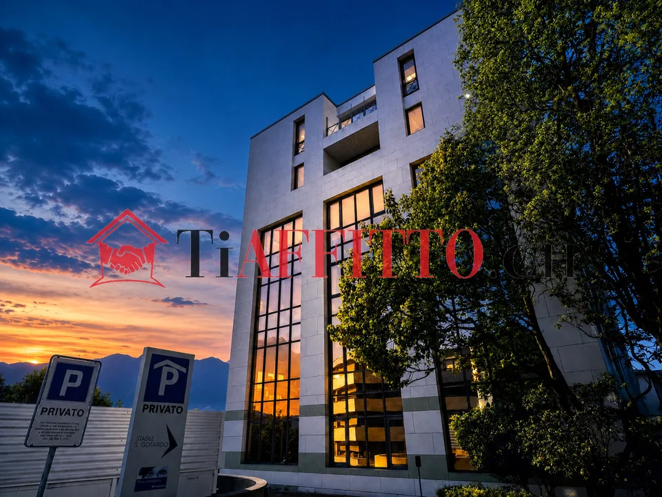 BELLISSIMO UFFICIO CON VISTA LAGO PER LA TUA ATTIVITÃ – foto 4 di 10