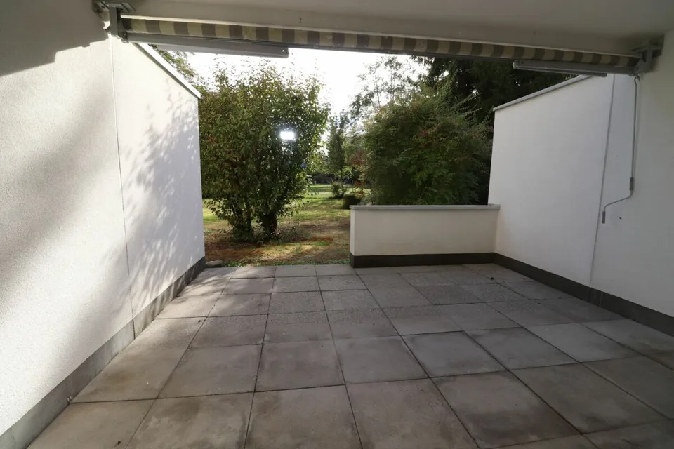 Nähe Mischelicenter- moderne und helle 3 1/2 Zimmer-Maisonette-Wohnung mit Gartensitzplatz – Foto 5 von 12