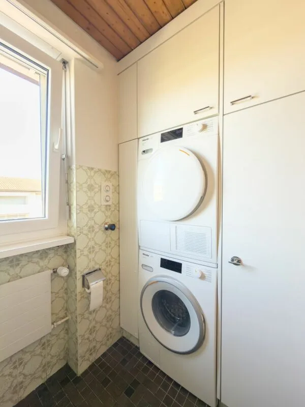 Molto spazio per le proprie idee: appartamento di 4,5 locali con stanza hobby in una posizione tranquilla – foto 16 di 19