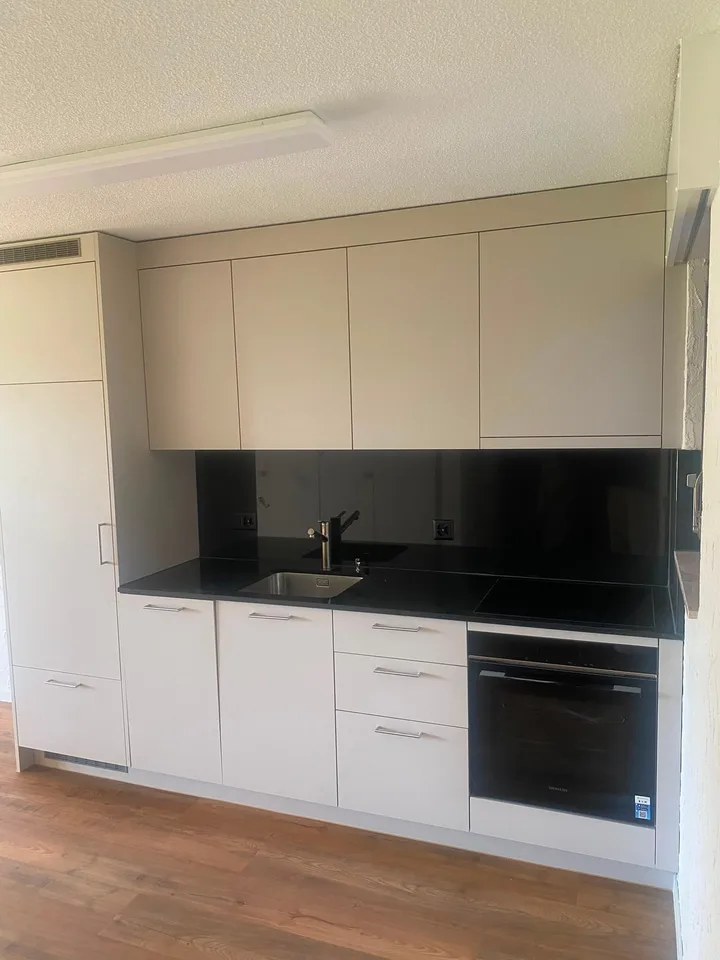 Gemütliche 1-Zimmer-Wohnung mit Sitzplatz inkl. Parkplatz – Foto 5 von 6