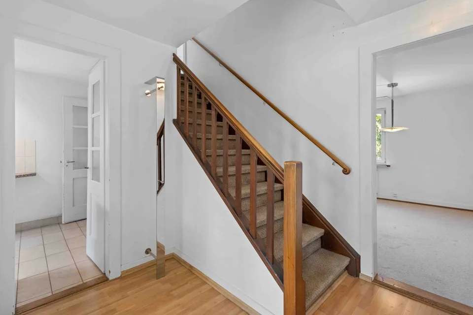 Maison de rang familiale dans une rue privée (rue résidentielle) – photo 5 sur 13