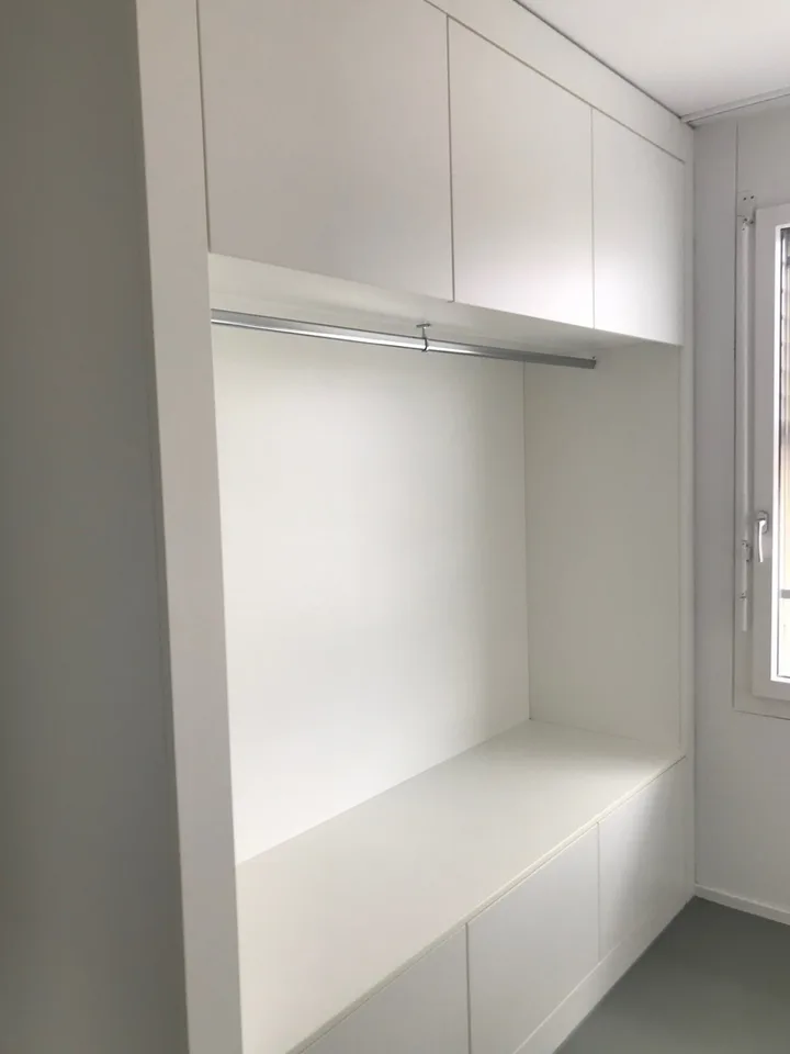 Appartamento moderno con loggia, 2 celle umide, torre di lavaggio privata – foto 7 di 8