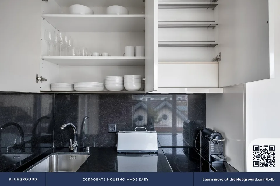 Appartement rénové 1,5 pièces, cave, W/T. 3 minutes au cœur de Wiedikon – photo 9 sur 13
