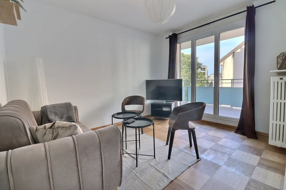 Magnifique 3.5 pièces avec chambrette entièrement meublé/Acacias – foto 3 di 8