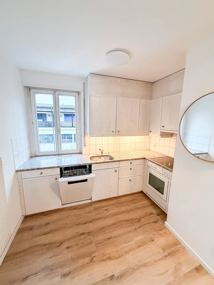Modernes möbliertes Zimmer mit privatem Zugang in Oberengstringen – foto 8 di 23