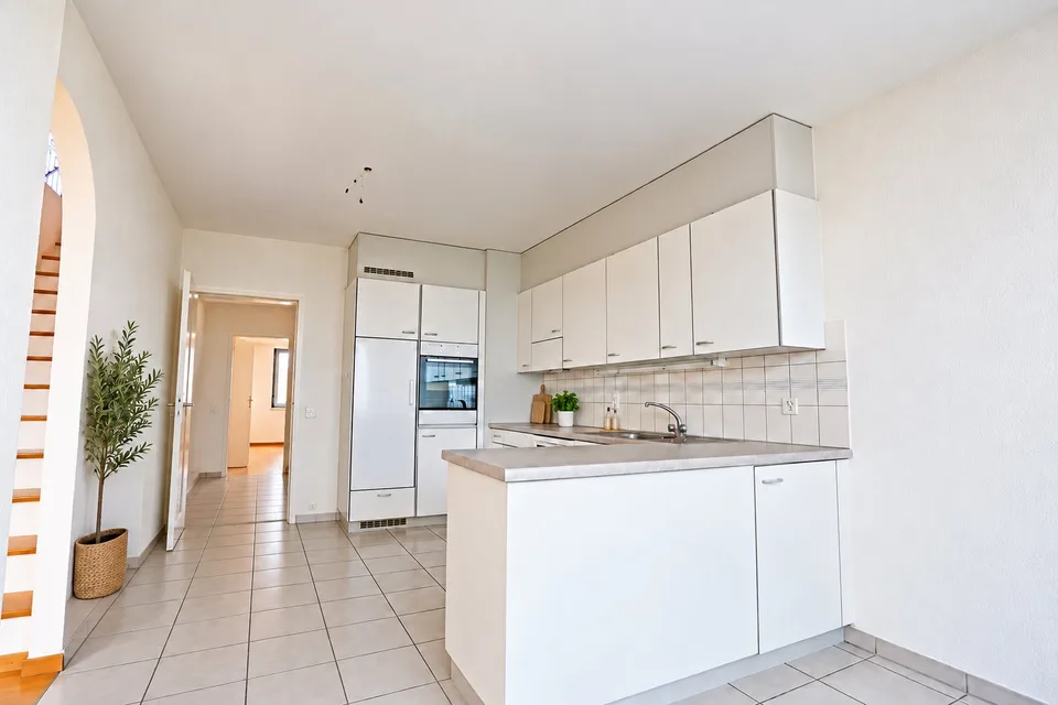 Maisonette Dachwohnung mit Cheminée und Waschturm – Foto 4 von 13