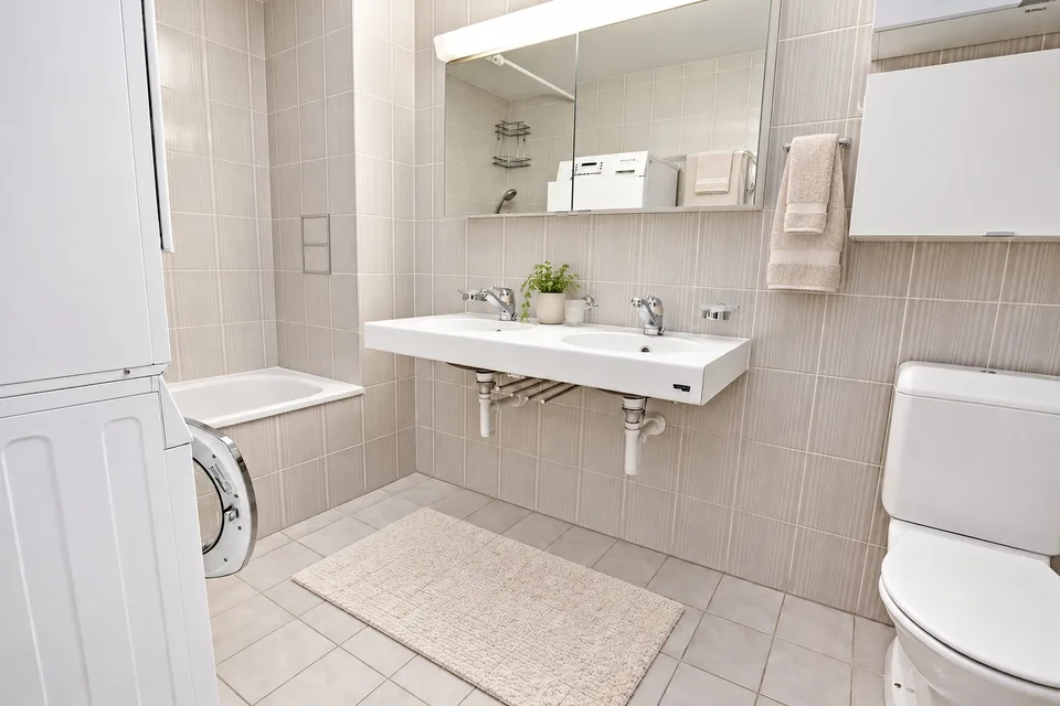 Maisonette Dachwohnung mit Cheminée und Waschturm – Foto 5 von 13