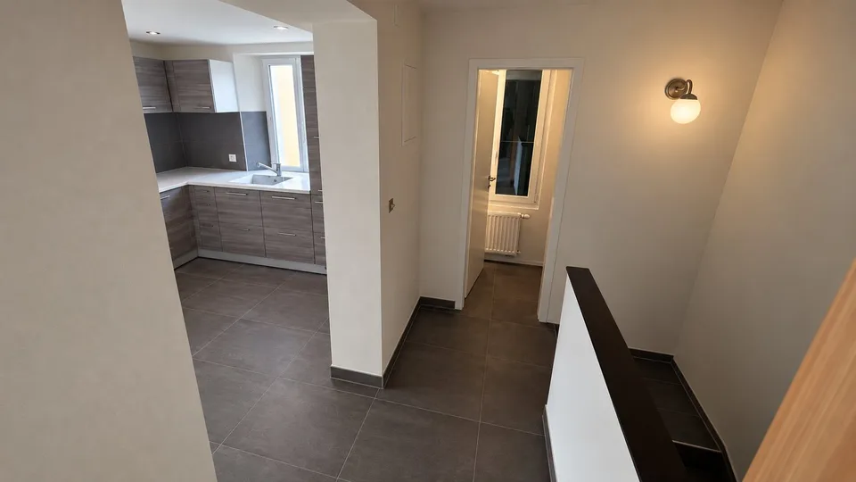 Appartamento in duplex completamente ristrutturato, 2,5 locali – foto 4 di 7