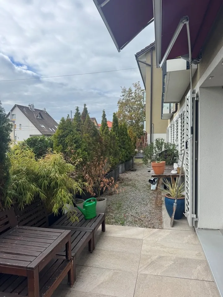 Moderne 2.5 Zimmer-Wohnung in Zürich Höngg zu vermieten – Foto 8 von 8
