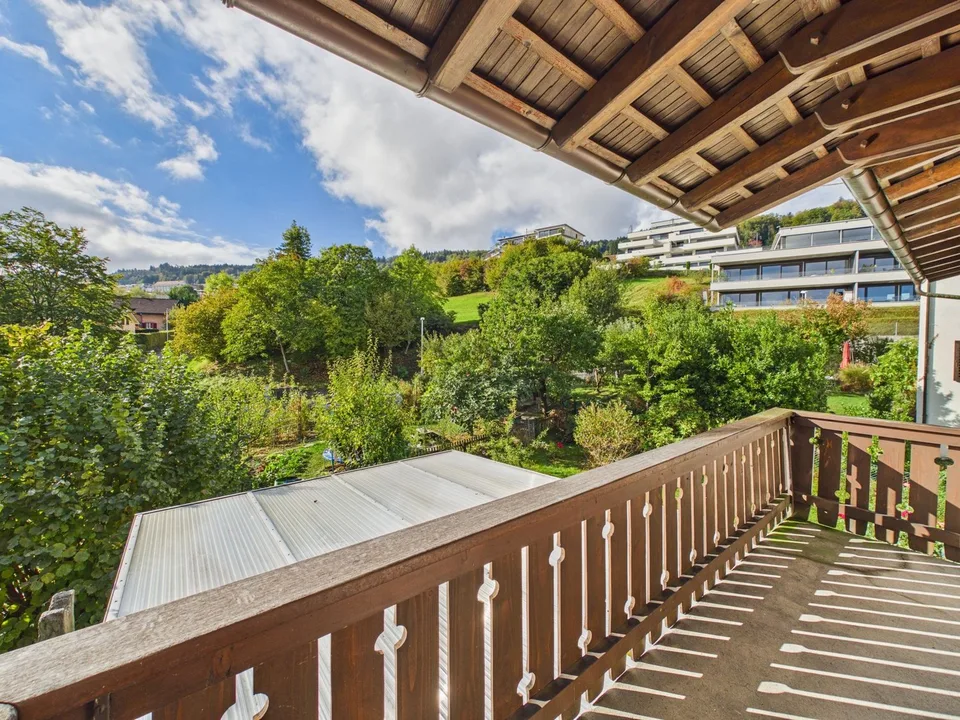 Charmantes Zweifamilienhaus mit Gartenparadies und viel Potenzial in Horgen! – Foto 6 von 13
