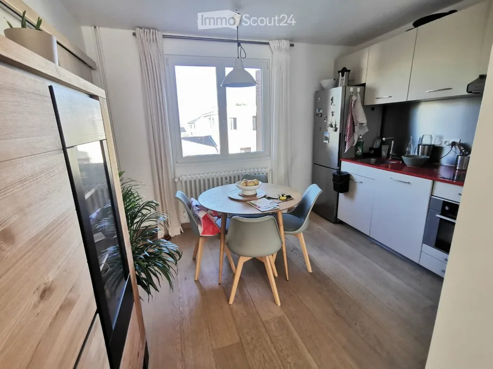 Schönes möbliertes Zimmer in der Nähe von Perly – Foto 3 von 5
