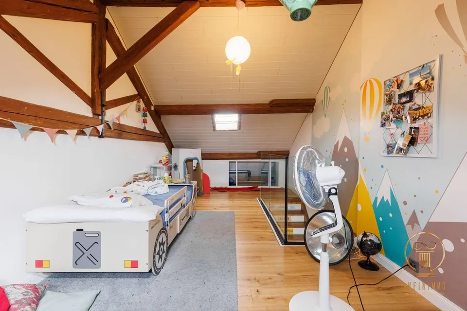 SELTENES OBJEKT, Schönes Dorfhaus im Herzen von Burtigny mit 7,5 Zimmern – Foto 12 von 13
