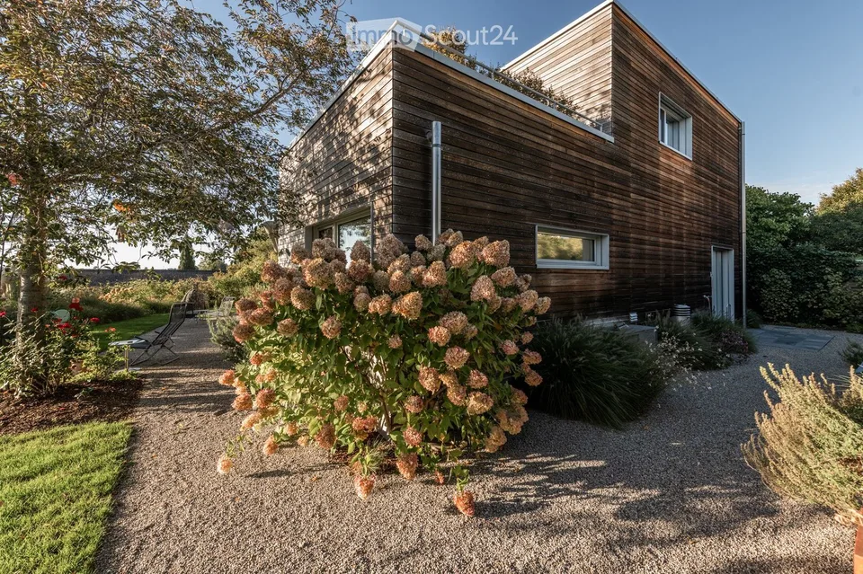 Grosszügiges 7.5-Zimmer-Einfamilienhaus mit Naturpool – Ihr neues Zuhause an bester Lage in Seuzach – Foto 8 von 30