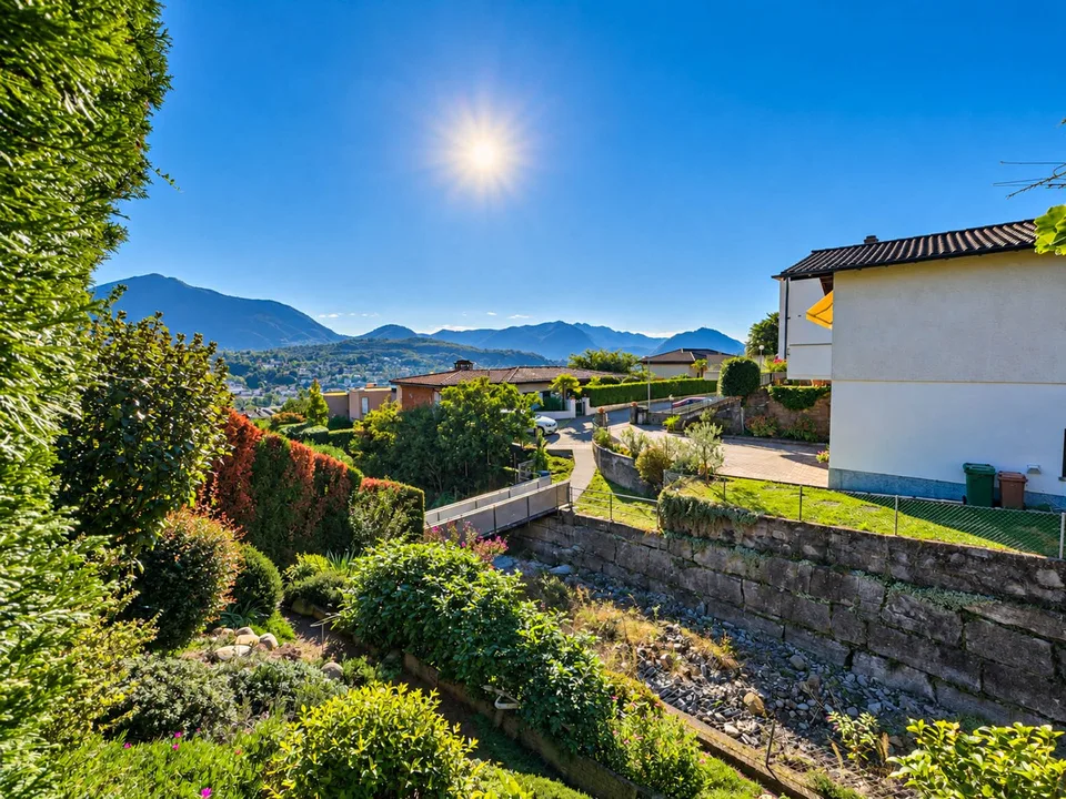 Maison mitoyenne avec terrasse et jardin à Gravesano – photo 18 sur 20